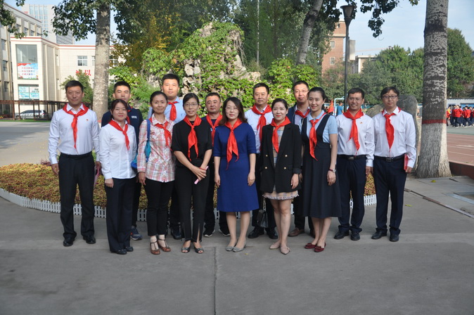 裕华区中学团委书记与领导合影.JPG
