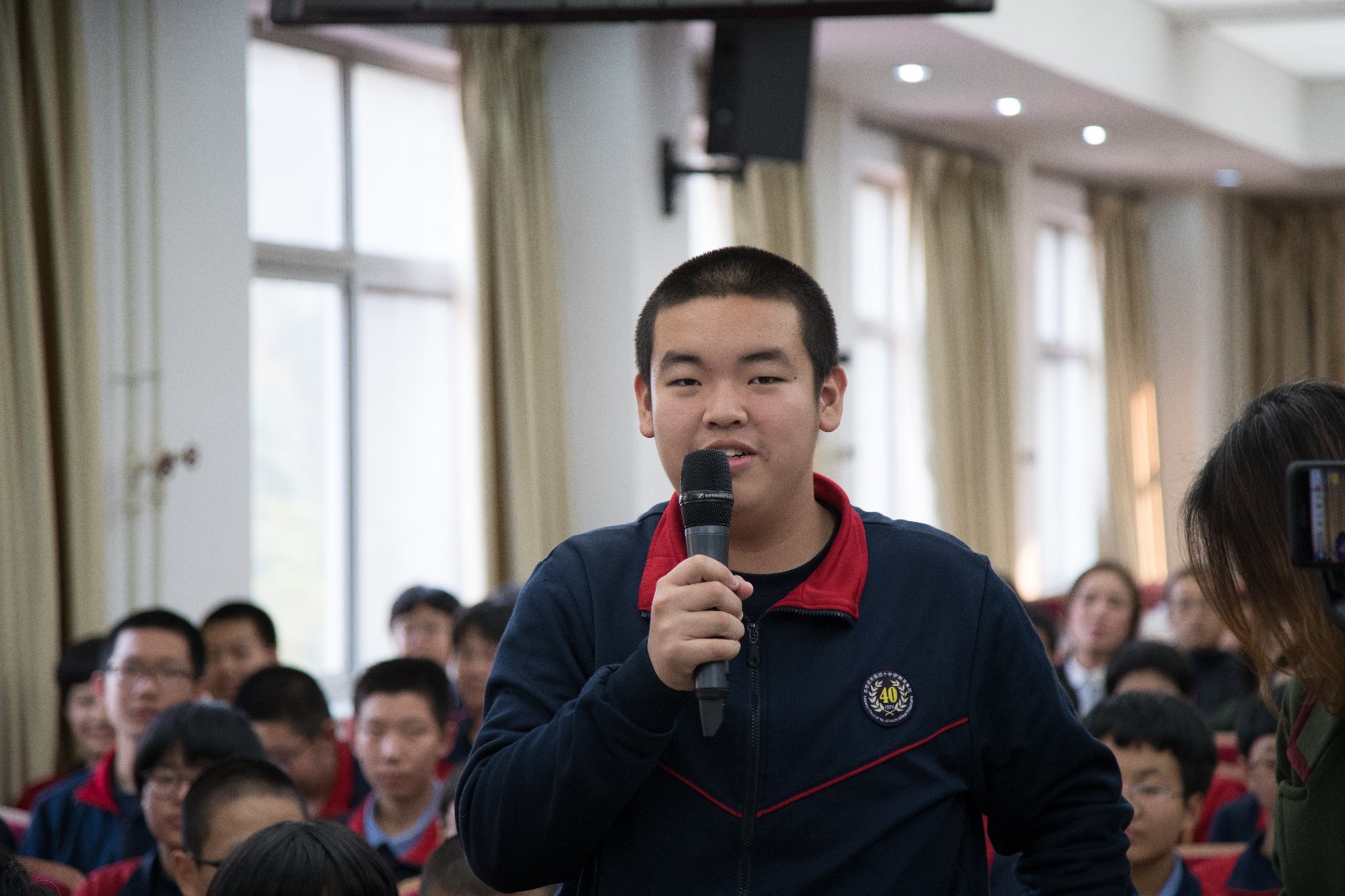 20181114094928_9学生回答问题.jpg 20181114094928_9学生回答问题.jpg
