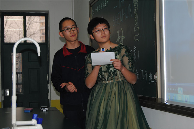 20190108113034_同学们精彩的配音表演—唐伯虎点秋香.jpg