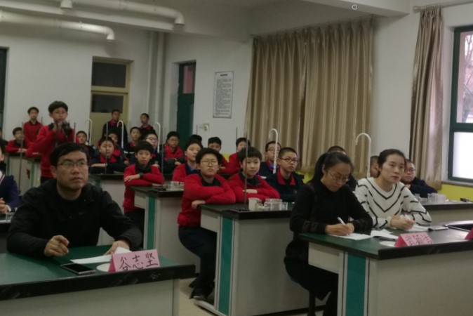 20190108155224_评委老师.jpg