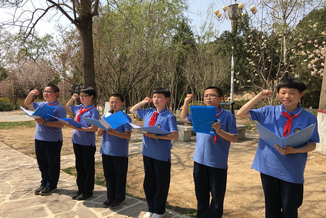 20190404183551_35s1803诗朗诵.jpg