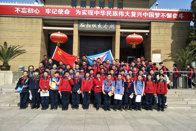 20190404183842_51s1807合影.jpg 51s1807合影.jpg