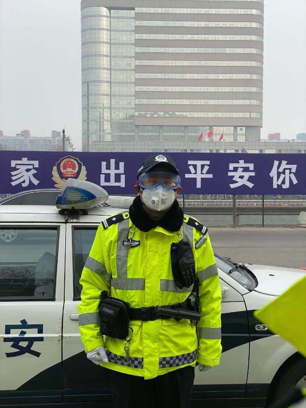 20200220113023_S1902孙绍轩爸爸在高速执勤.jpg 20200220113023_S1902孙绍轩爸爸在高速执勤.jpg