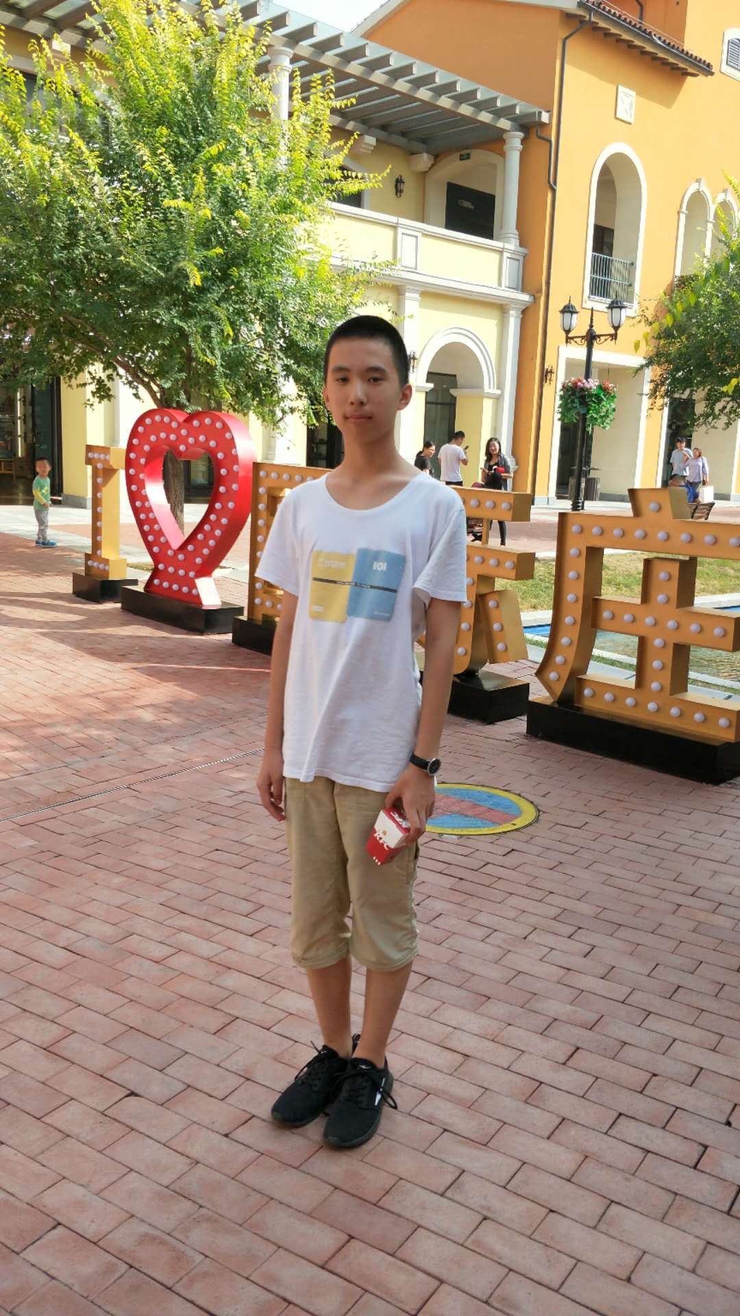 S1803班赵鸿宇.jpg S1803班赵鸿宇.jpg