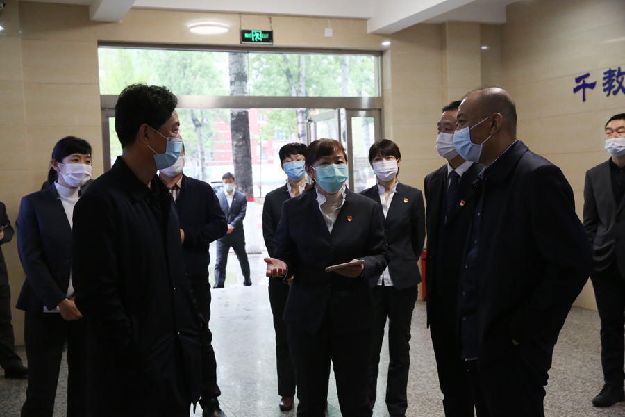 06到教学楼查看.jpg 06到教学楼查看.jpg