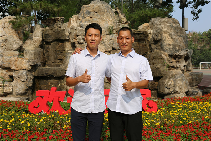 孟令君老师与范晔迪老师.jpg
