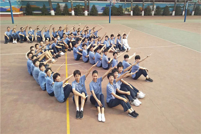 20200801201319_6班合影.jpg