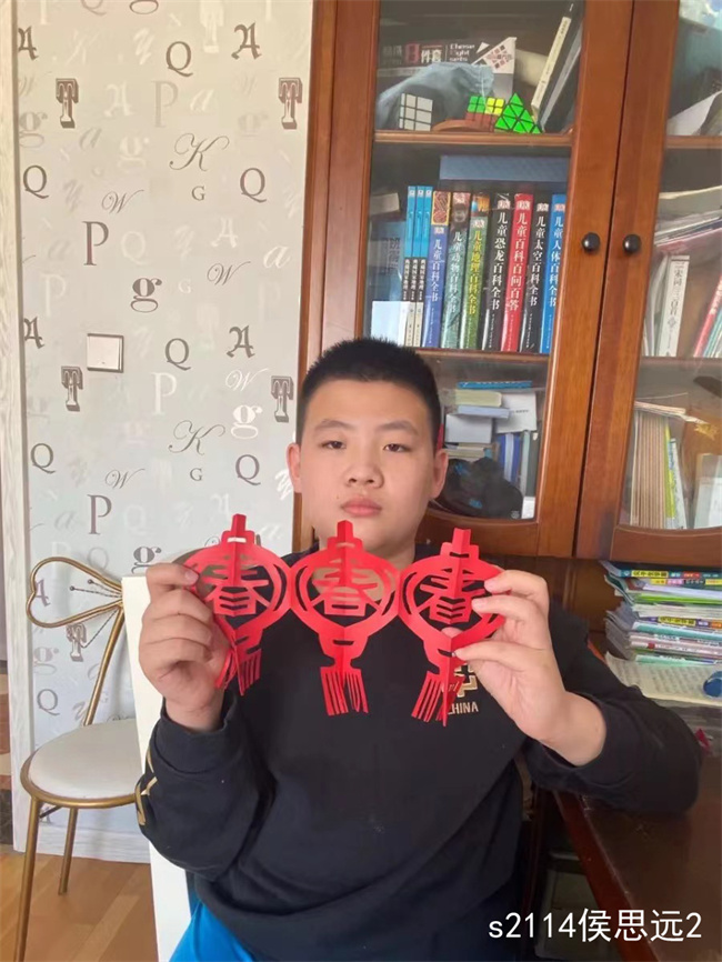 20220311171520_侯思远2.jpg
