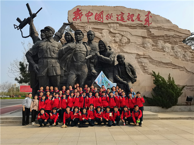 20230506095156_2220合影.jpg