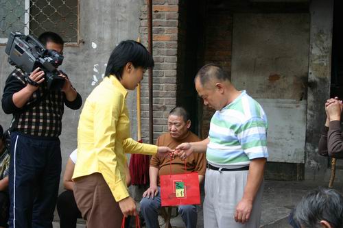 我校被共青团中央、中国残联授予“全国百万青年志愿者助残行动”先进集体称号