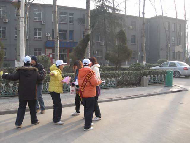 0914 负责人:普晓瑜 在师大北园宣传环保